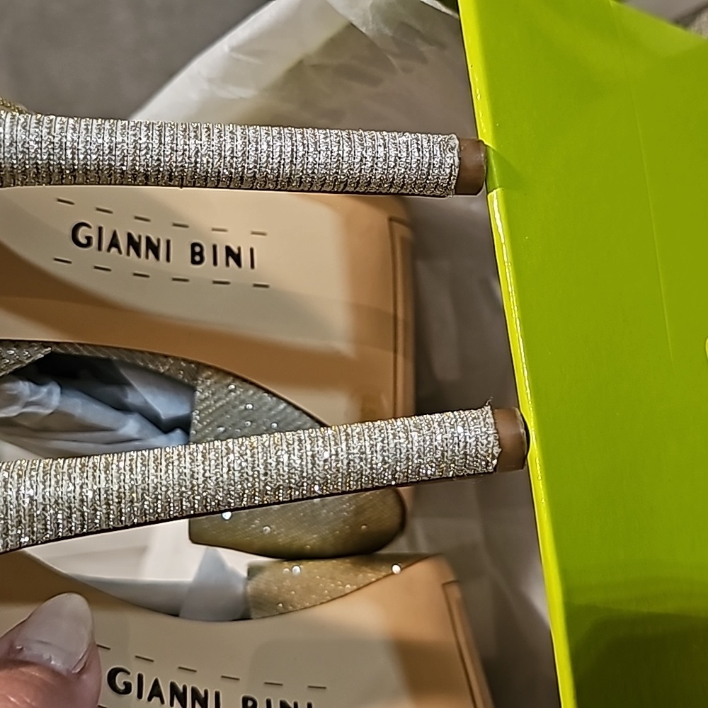 Gianni Bini heels - Picture 5 of 6
